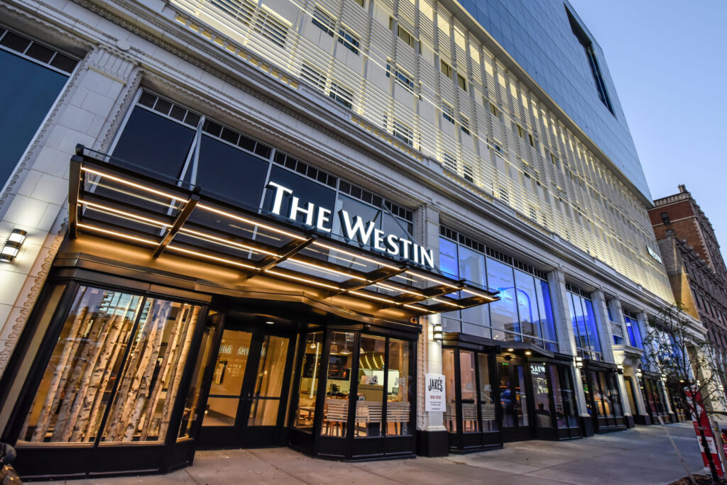 20160914_westin_buffalo_exterior2-128339-5290494