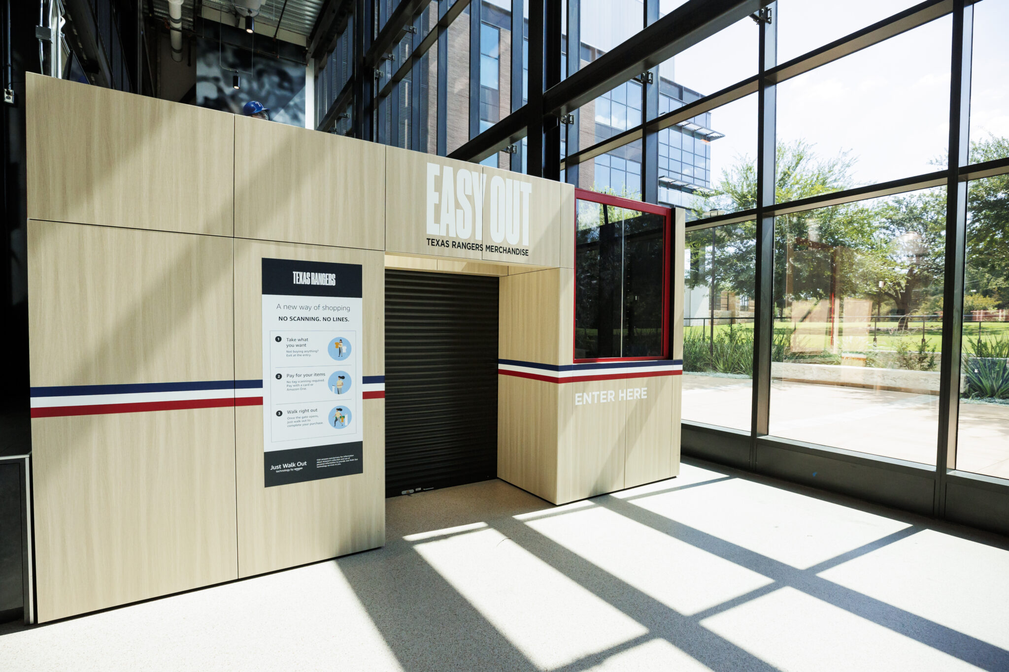 Delaware North unveils MLB's first new checkoutfree retail store for